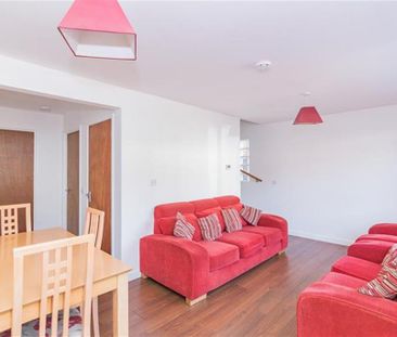 5 bedroom detached house to rent - Photo 1