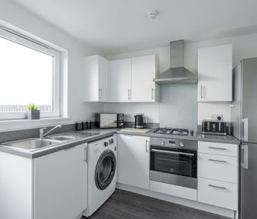 2 bedroom terraced house to rent - Photo 3