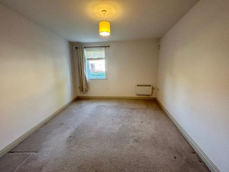 2 bedroom flat to rent - Photo 2