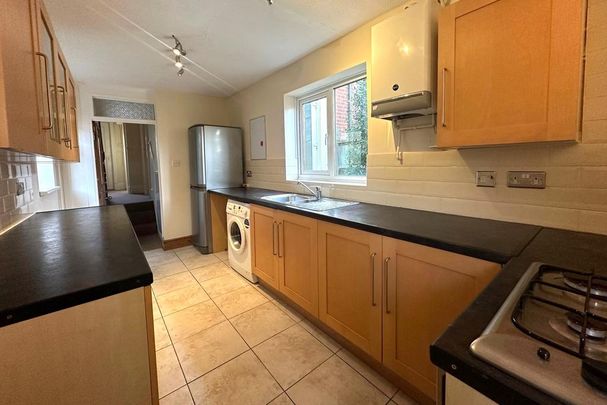 3 bedroom semi-detached house to rent - Photo 1