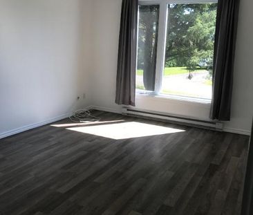 Grand 4 1/2 Val-Bélair - Photo 1