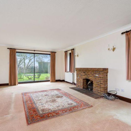 5 bedroom detached house to rent - Photo 1