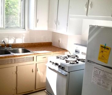 4 1/2 Cote des Neiges chauffé/heated - Photo 2