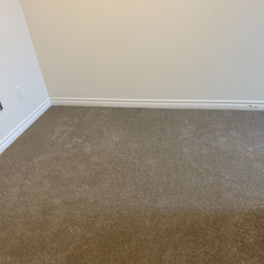 For Lease - 430 Okanagan Path, Oshawa, Ontario - Photo 1