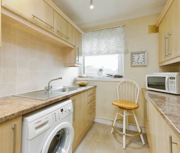 2 Bed Flat, Knapdale Street, G22 - Photo 1