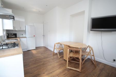 Ground Floor Student Flat, Winton - Photo 2