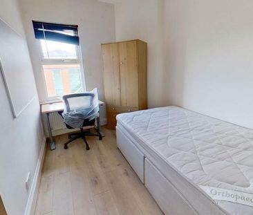 5 bedroom semi-detached house to rent - Photo 6