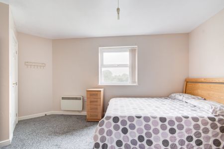 2 bed ground floor flat to rent in St. Francis Drive, Birmingham, B30 - Photo 4