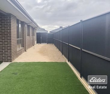 Beautiful Home – Ready for You to Move In! - Photo 6