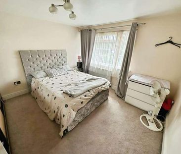 Burnham, Slough, SL1 - Photo 6
