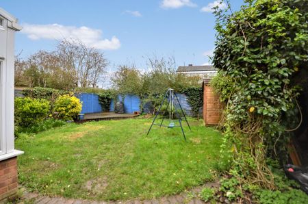 3 bedroom link detached house to rent - Photo 3