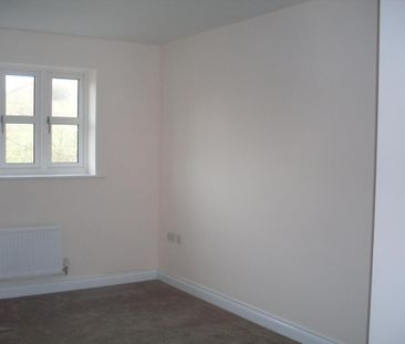 2 bedroom semi-detached house to rent - Photo 3
