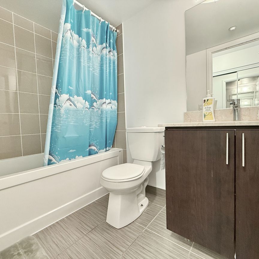 For Lease - 370 Highway 7 N/A Unit# 825, Richmond Hill, Ontario - Photo 1