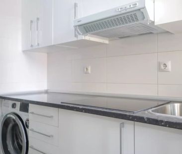Rooms for rent in 5-bedroom apartment in Portazgo - Photo 6