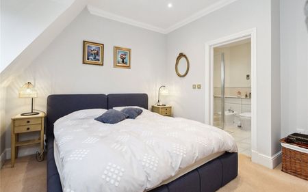 Belvedere House, Churchfields Avenue, Weybridge, Surrey, KT13 - Photo 4