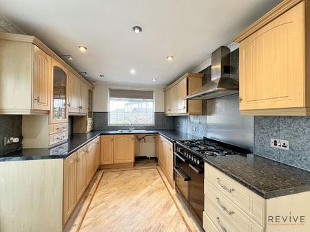 3 bedroom semi-detached house to rent - Photo 5