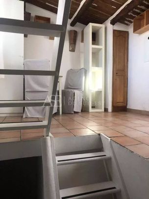 Location Studio - Photo 1