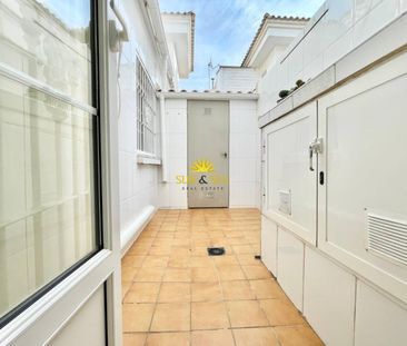 3-BEDROOM SEMI-DETACHED HOUSE - TORREVIEJA - Photo 5