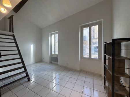 Location Appartement 1 pièce 33m² MARSEILLE 6ème - Photo 3