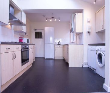 Great 6 bedroom house for busy students - Photo 5