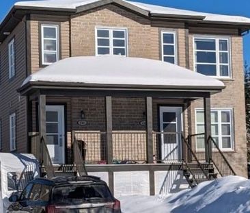 Lumineux et paisible 4 1/2 à Val Belair - Photo 4