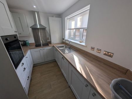 2 bedroom detached house to rent - Photo 4