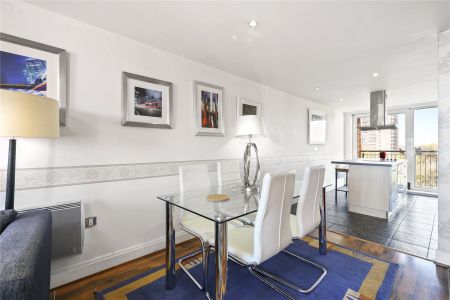 Holland Gardens, Brentford, London, TW8 flat to rent - Photo 3