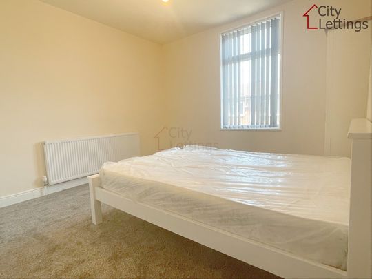 2 Bedroom Mid Terraced House - Photo 1