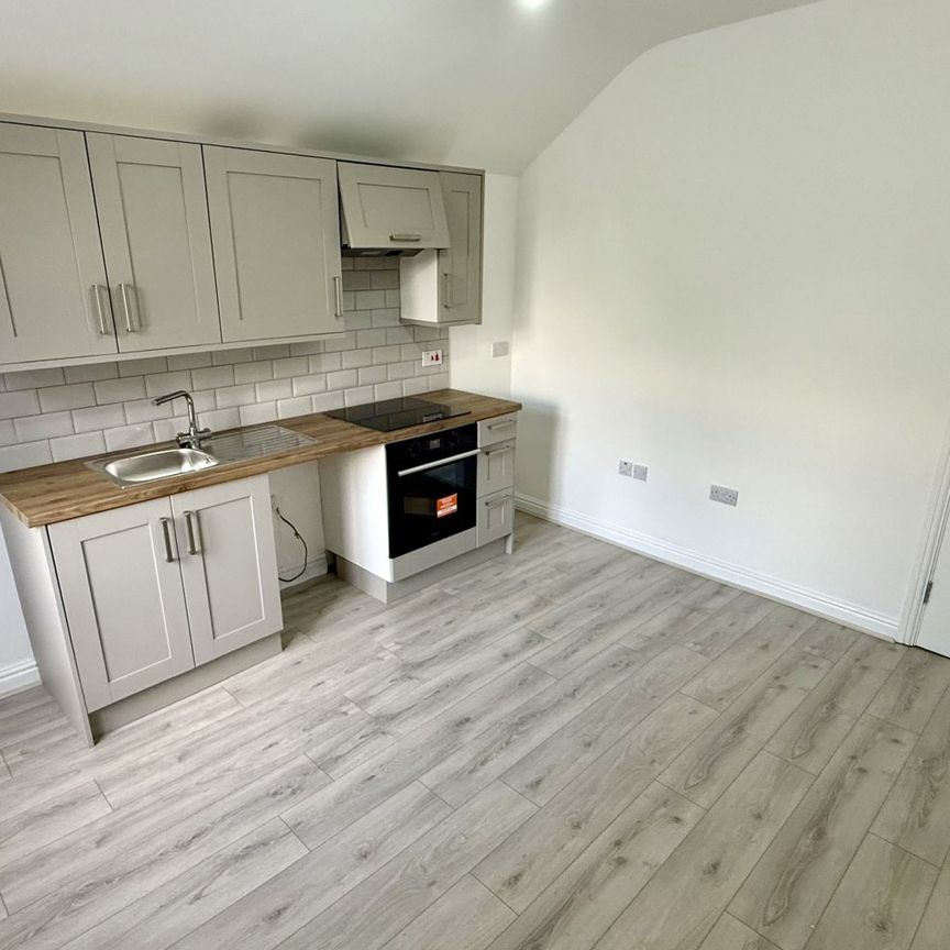 1 bedroom studio to rent - Photo 1