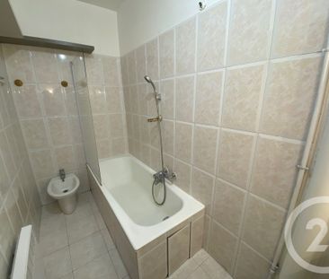 Location Appartement 3 pièces 54m² NICE 06300 - Photo 3