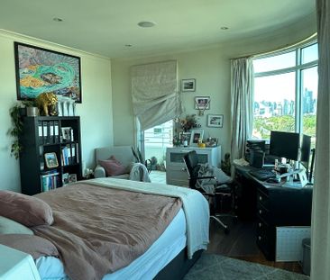 Port Melbourne - Photo 3