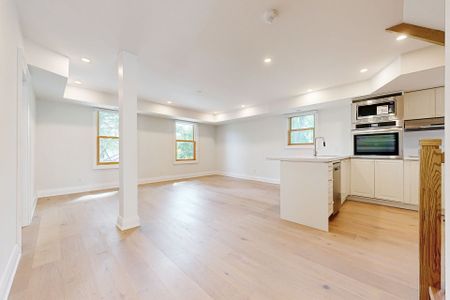 For Lease - 33 Centre Street Unit# Unit A, Vaughan, Ontario - Photo 3