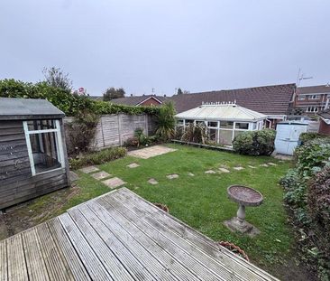 2 bedroom semi-detached bungalow to rent - Photo 1
