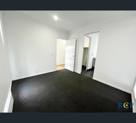 40 Stakes Boulevard, Manor Lakes, Vic 3024 - Photo 4