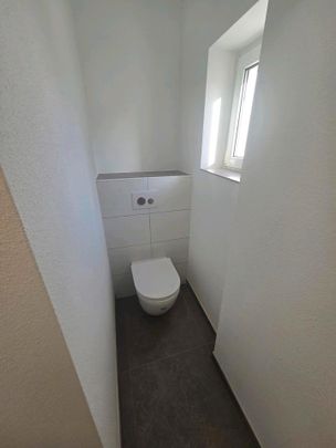 3 Zi., Küche, Bad, komplett neu saniert, stadtzentral - Photo 1