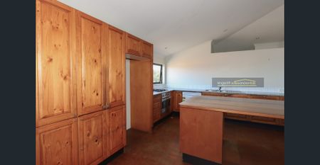 4br house dual living option of 2br + Study AND separately accessed 2br - Photo 3