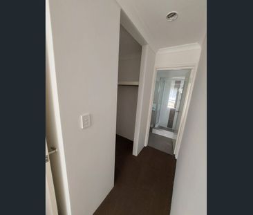 2x2 house in Wellard for rent - Photo 4