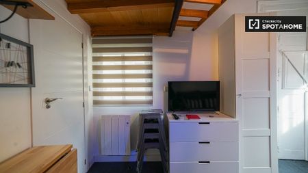 madrid, Community of Madrid 28012 - Photo 4