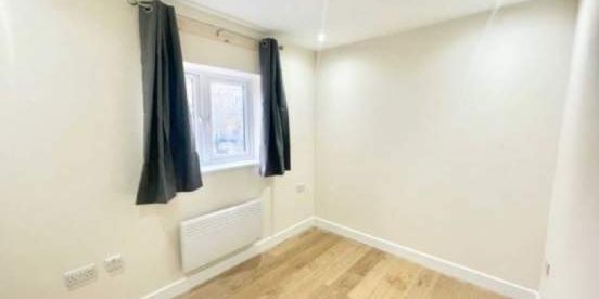 1 bedroom property to rent in London - Photo 3