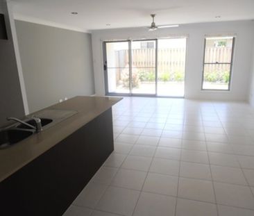 1/1 Warilla View, Blacks Beach - Photo 1