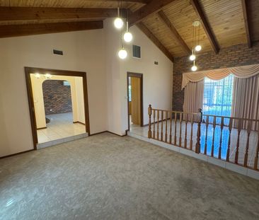 3 BEDROOM HOME + STUDY! - Photo 1