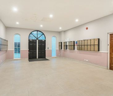 1 Bedroom Flat to Rent in Bridge View Court, London, SE1 - Photo 2
