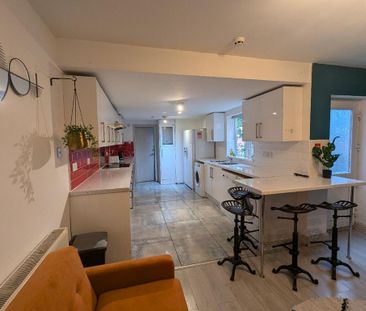 6 bedroom house to rent - Photo 1