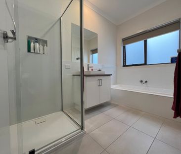 4 Bedroom Home - Open Cancelled Tonight - Photo 5