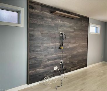 For Lease - 1998 Foxridge Crescent, London North, Ontario - Photo 3