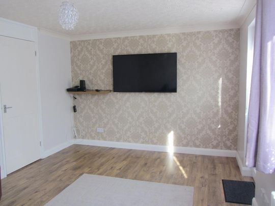 3 bedroom detached house to rent - Photo 1