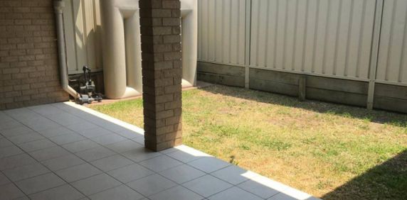 Modern Two Bedroom Villa - Photo 2