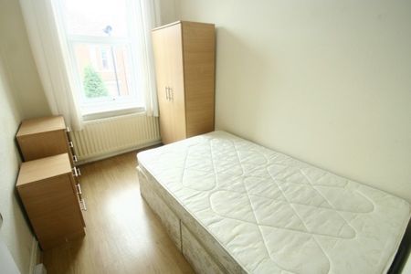 3 Bed - Simonside Terrace, Heaton, Ne6 - Photo 5