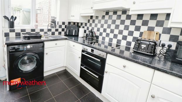 3 bed detached bungalow to rent in Wood Walk, Mexborough, S64 - Photo 1
