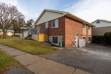For Lease - 685 Emerson Avenue Unit# Lower, Oshawa, Ontario - Photo 5